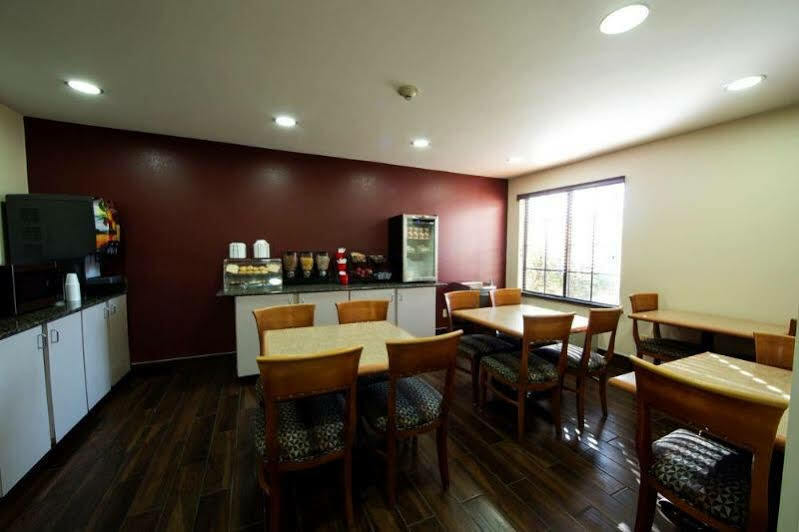 红顶酒店-默弗里斯伯勒 外观 照片